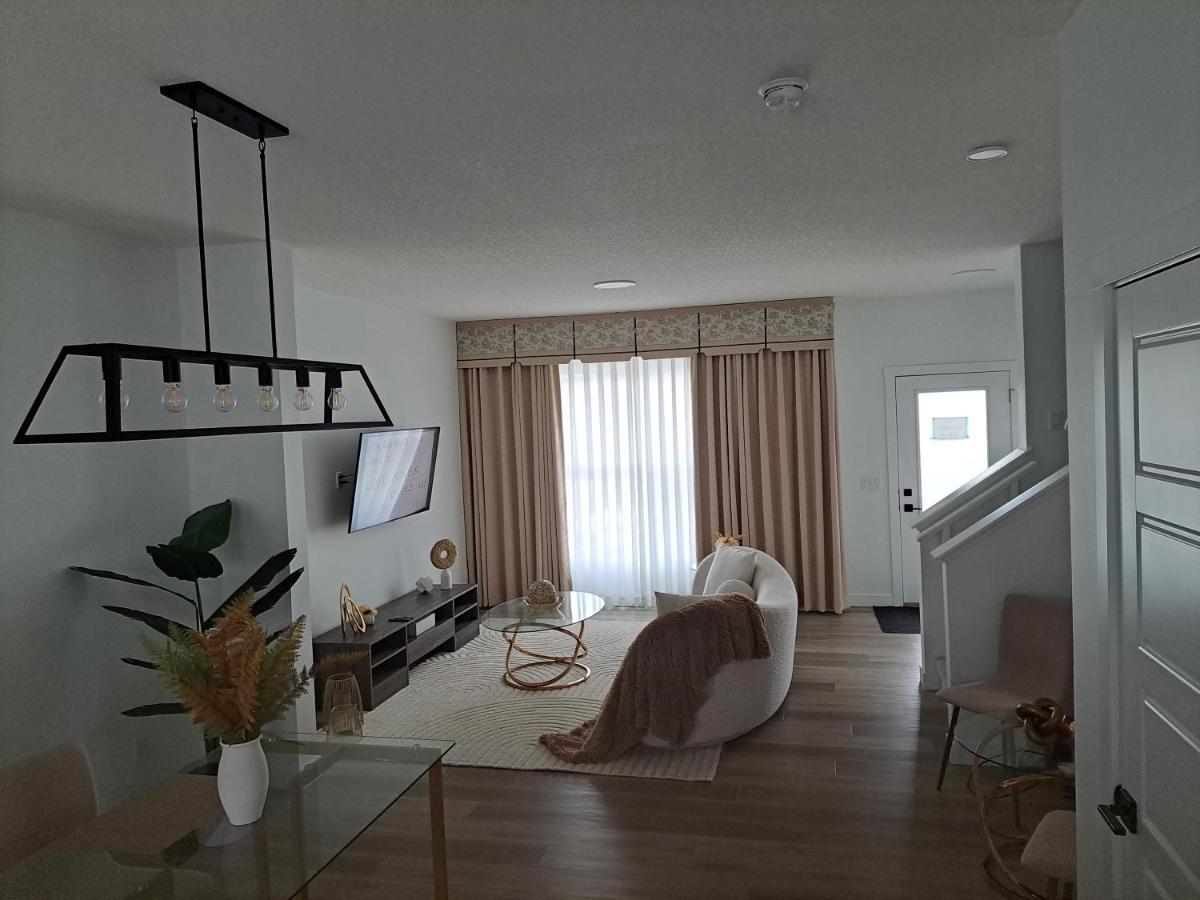 Séjour chez l'habitant Peacehouse For Females Only - Business Visits Calgary