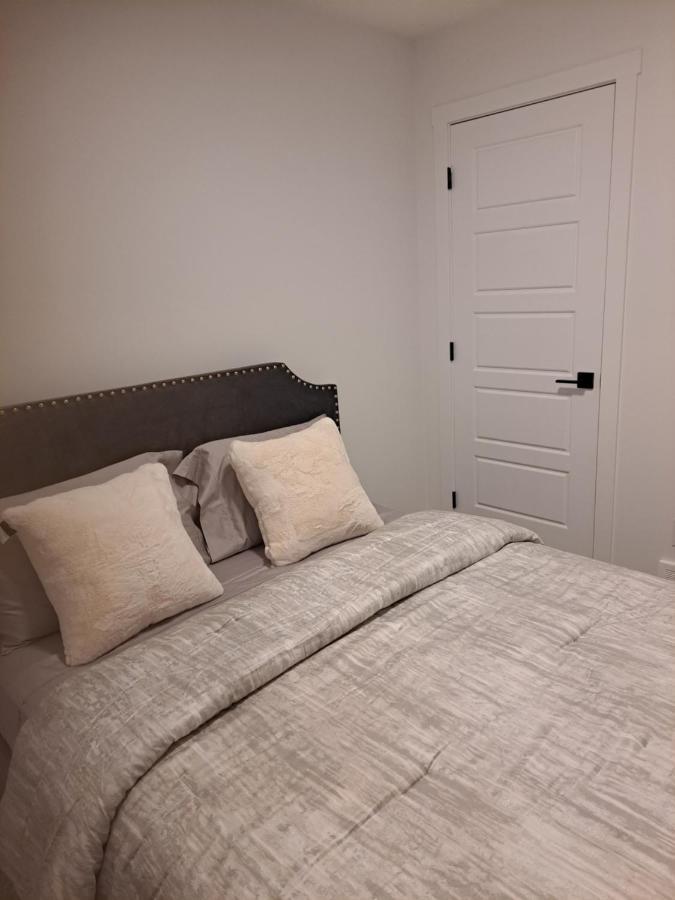 Peacehouse For Females Only - Business Visits Calgary